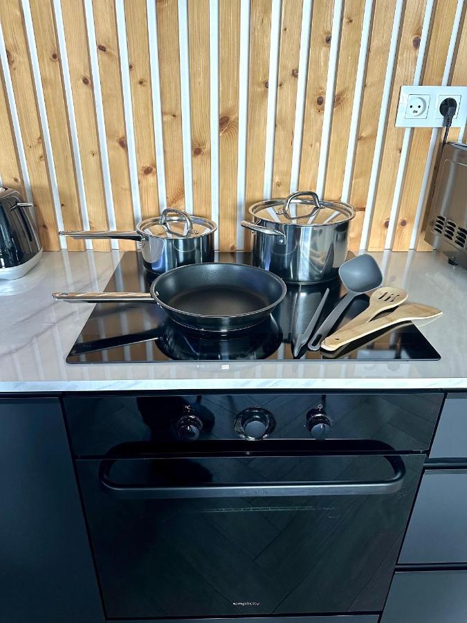 Luxusny Na 21 Poschodi S Parkovanim Zadarmo Ba Apartament