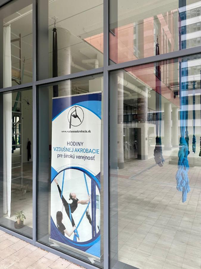 Luxusny Na 21 Poschodi S Parkovanim Zadarmo Ba Bratysława