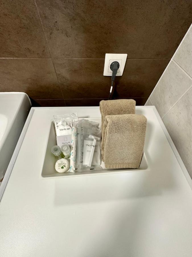 Luxusny Na 21 Poschodi S Parkovanim Zadarmo Ba Apartament *