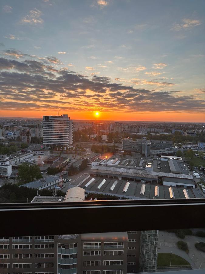Luxusny Na 21 Poschodi S Parkovanim Zadarmo Ba Apartament *