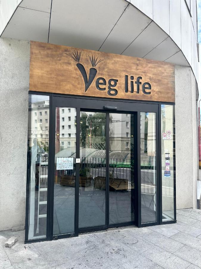 Luxusny Na 21 Poschodi S Parkovanim Zadarmo Ba Apartament *